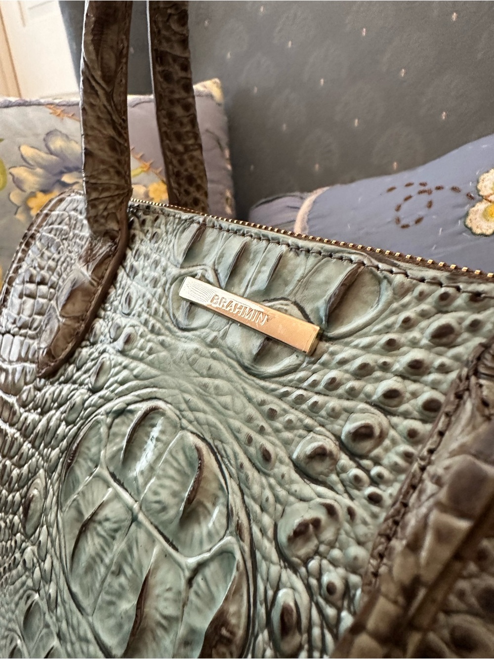 Brahmin Bluebell Ombre Large Caroline Satchel with Gold Hardware VGUC - Picture 4 of 14